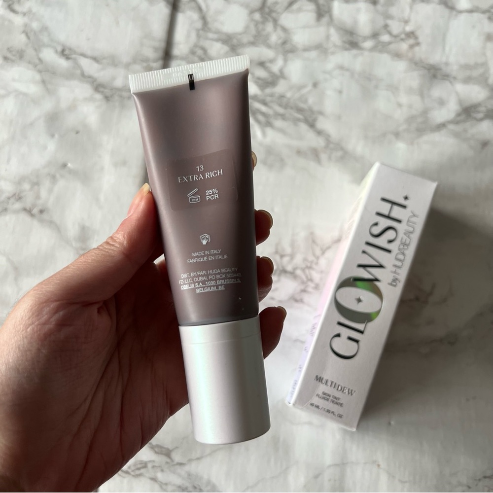 glowish by huda beauty multidew skin tint 13 extra rich bundle of 3 - Picture 3 of 4